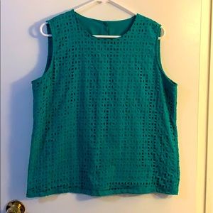 Cute, Fun, Green Top- great for under a blazer!